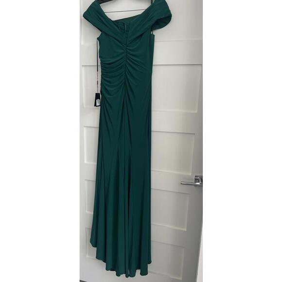 $358 Mac Duggal 26517 Evening Green One Shoulder Long Dress Size 6 - Picture 6 of 9